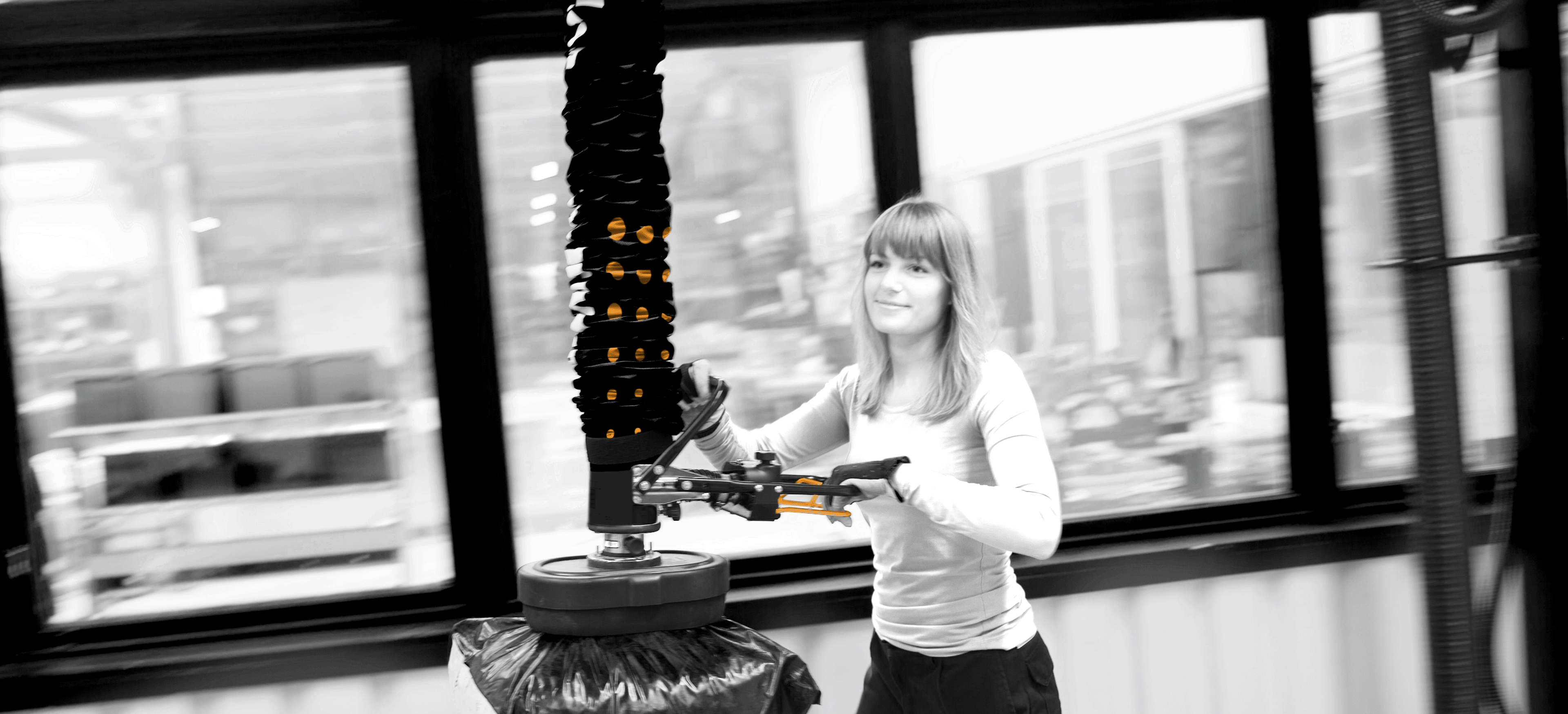 TAWI multifunctional plastic sack lifter